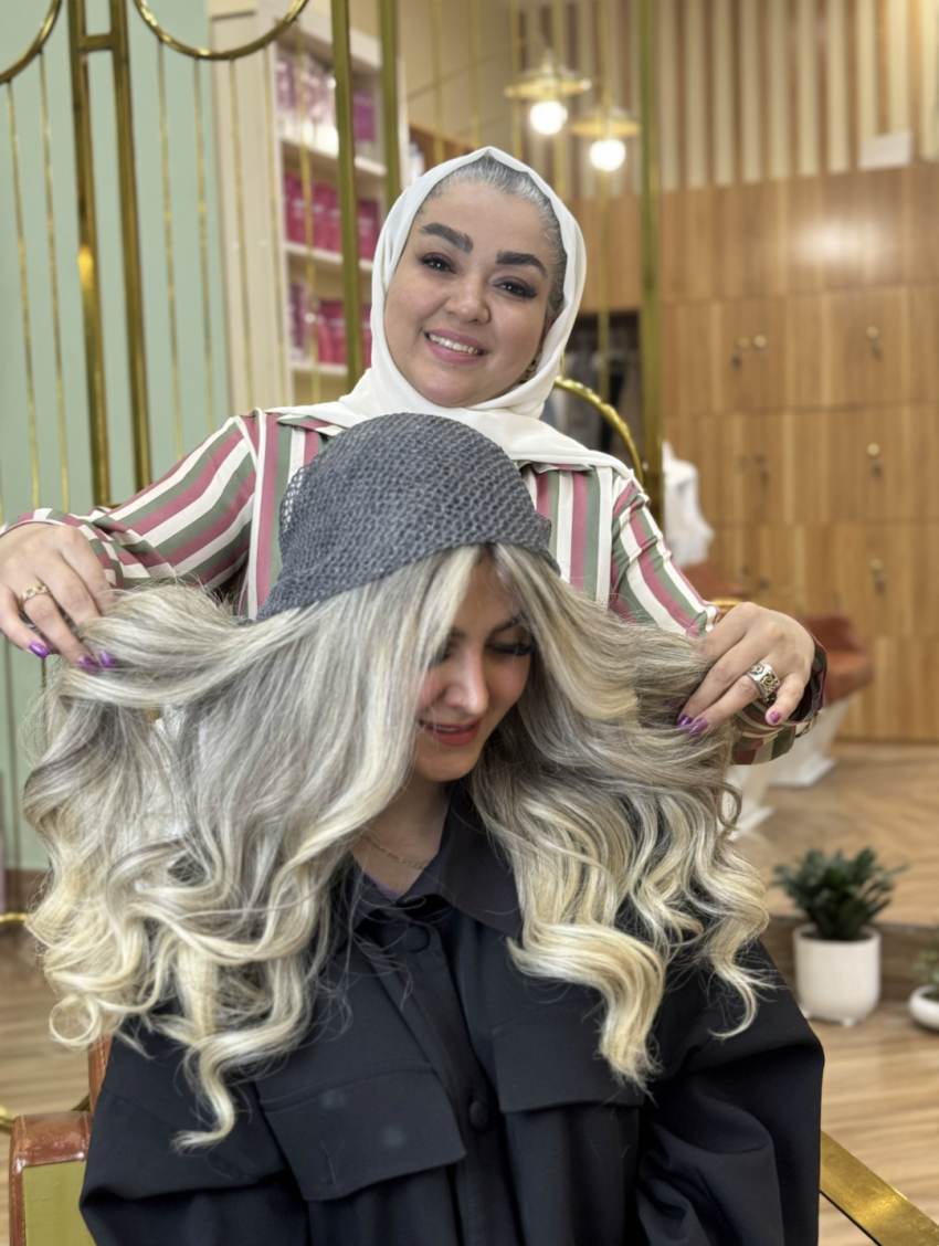 مش با فویل بصورت 90 درصد زمینه تیره و مش بلوند روی موی بلند