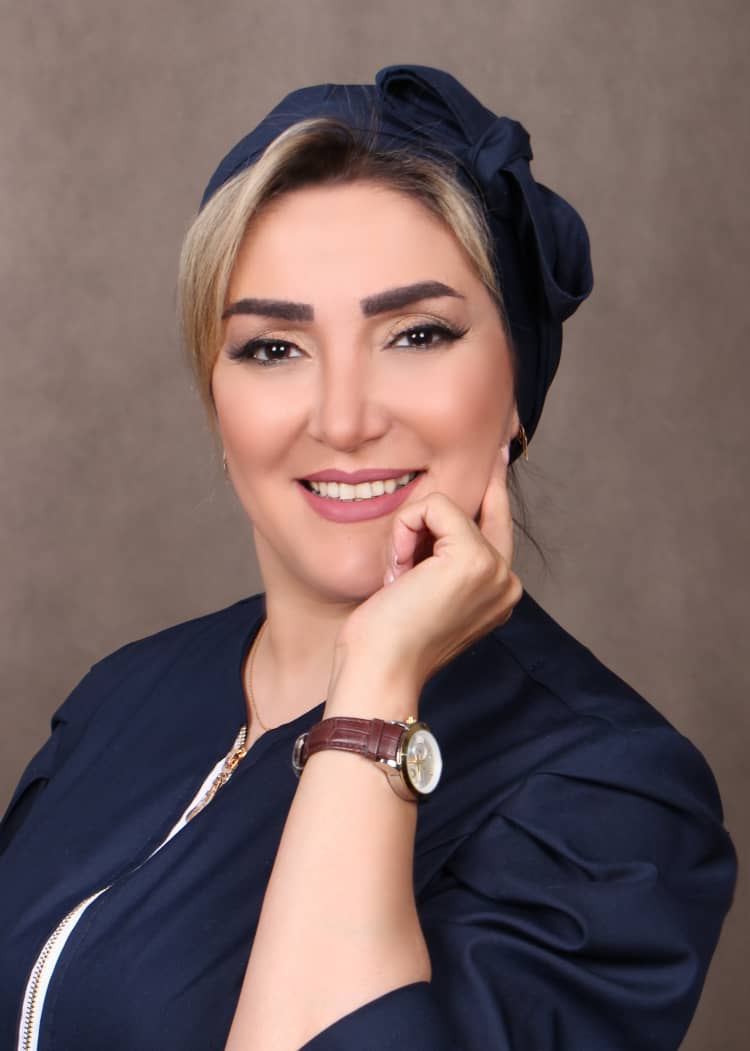 استاد ناهید تکاور اسکین کر/مدرس فیشیال و پاکسازی و درمان پوست آکادمی صفائیان